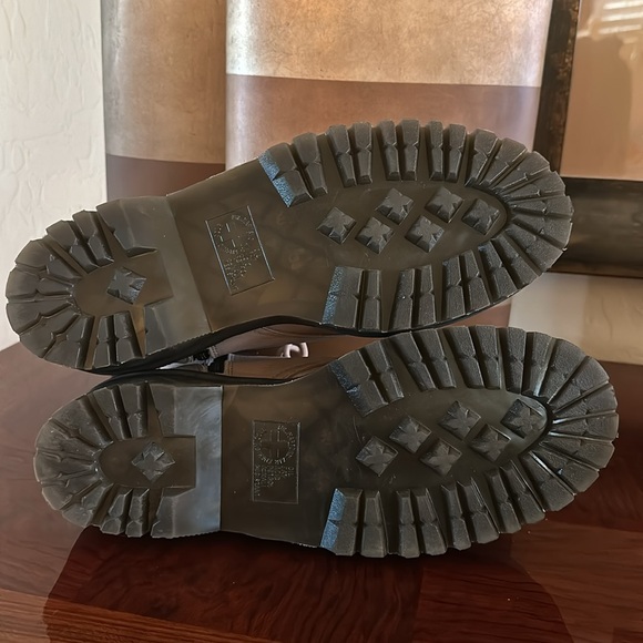 Dr. Martens *NWOB* Jadon III Boot Pisa Leather Platforms, Unisex, Taupe - Picture 10 of 11